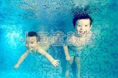 让宝宝多运动 促进大脑发育